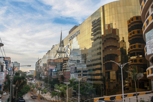 Shopping Paris celebra primer aniversario - Noticde.com
