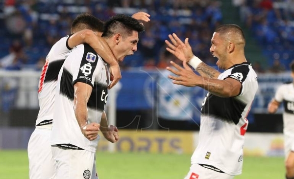 Diario HOY | Olimpia, a puro empuje, se consagra campeón de la Copa Paraguay