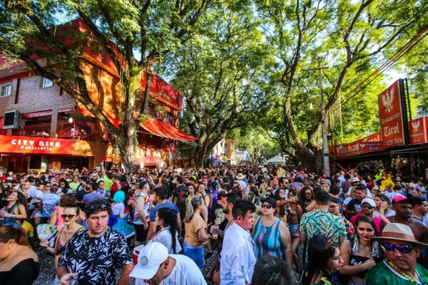 Ómicron: Por precaución, cancelan carnaval en Foz