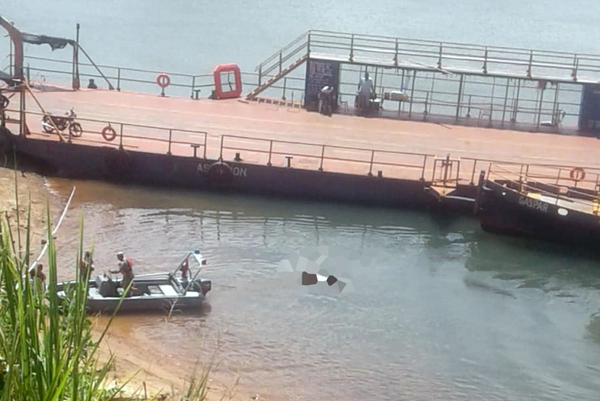 Hallan cuerpo de una persona en el rio Paraná - Noticde.com