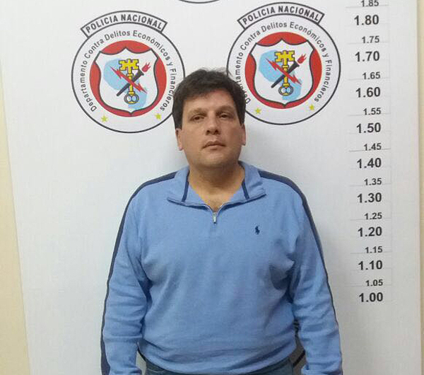 Procesan a hombre que quiso depositar billetes sin valor a una cuenta bancaria - Noticde.com