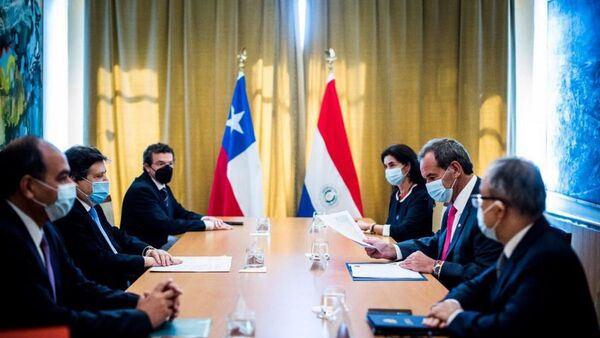 Paraguay y Chile firman acuerdo para fortalecer el comercio