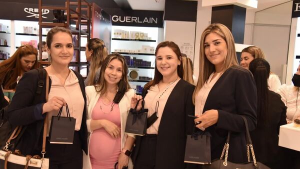 Vendôme lanza campaña navideña de sus marcas