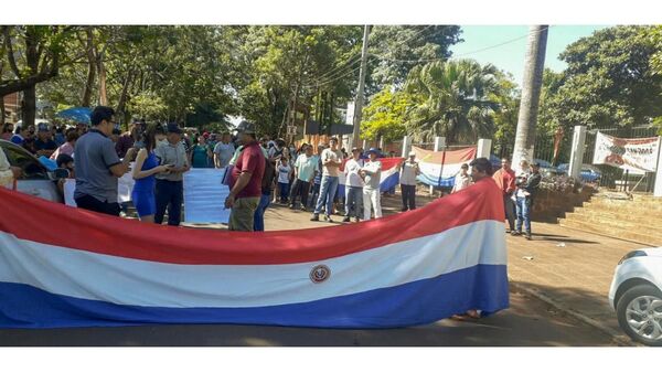 Hernandarias: Comisión  insiste  en que tierras son del Estado