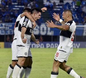Olimpia baila con la corona - Fútbol - ABC Color