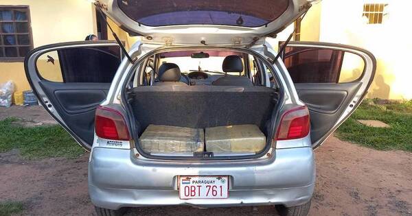 La Nación / Hallan 128 kg de marihuana en un vehículo abandonado