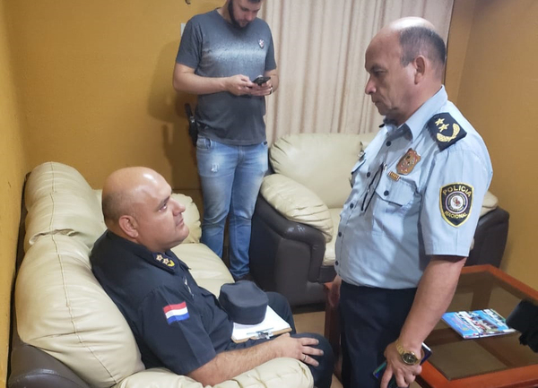 Detienen a policía sospechado de brindar protección a jefe narco - Noticde.com