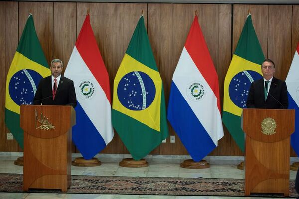 Se confirma el encuentro entre Abdo Benítez y Bolsonaro el 13 de diciembre para definir la tarifa 2022 de Itaipú - Nacionales - ABC Color