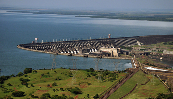 Ejércitos del Paraguay y Brasil realizarán acciones conjuntas en la Itaipú - Noticde.com
