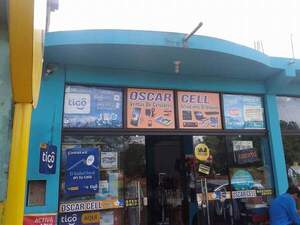 PIDIERON MINICARGA Y LUEGO ASALTARON COMERCIO - Itapúa Noticias