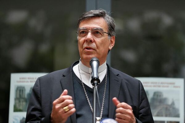 Papa acepta renuncia de arzobispo de París tras conocerse relación con mujer - Mundo - ABC Color
