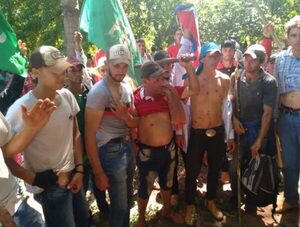 Tensión durante desalojo a centenares de familias en San Pedro · Radio Monumental 1080 AM
