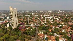 Hacienda y AFD dialogan sobre economía del 2022