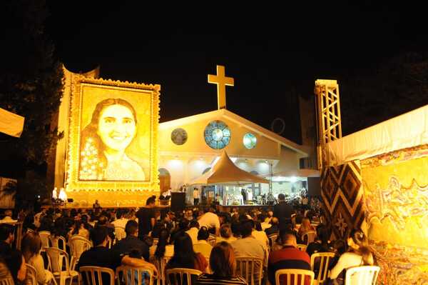 Retablo de Chiquitunga en exposición en la Catedral San Blas - Noticde.com