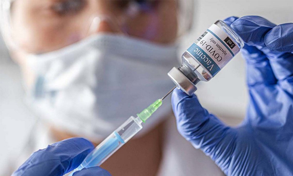 El líder antivacunas de Italia, arrepentido tras ser ingresado por Covid-19: "Hay que hacer caso a la ciencia" - OviedoPress