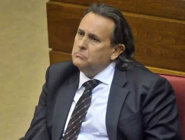 Tabacaleras rechazan protocolo para la eliminación de comercio ilícito · Radio Monumental 1080 AM