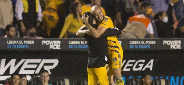 Carlos González se hace figura en fantástica remontada de Tigres