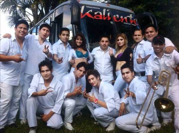 Orquesta Kaliente de Iquitos, cumbia peruana champagne - El Trueno