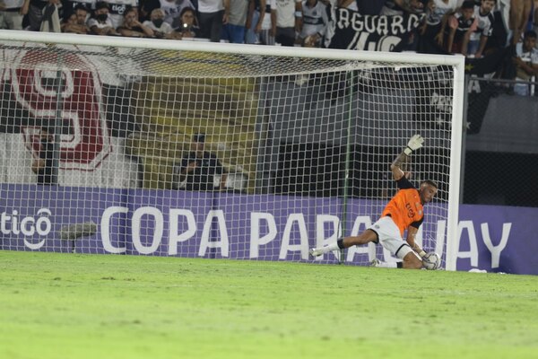 Otra más: Olimpia festejó en una tanda de penales por quinta vez consecutiva