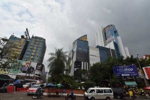 Dólar estable favorece al comercio de Ciudad del Este - Noticde.com