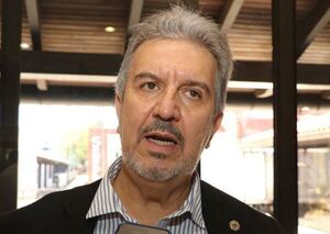 Inevitable aumento de impuestos si continúa el contrabando, según el titular de la UIP