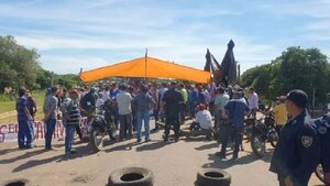 Pobladores de Horqueta y Arroyito bloquean la ruta y exigen mejoras | Noticias Paraguay