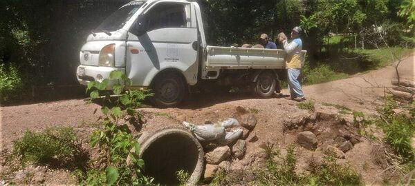 Declaran emergencia vial distrital en Caapucú - Nacionales - ABC Color