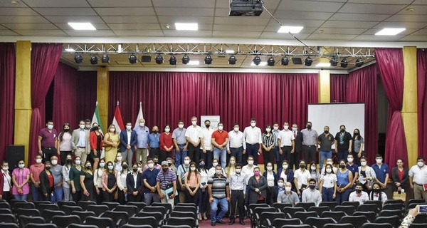 JORNADA DE SOCIALIZACIÓN SOBRE NORMAS LEGALES VIGENTES, DIRIGIDA A MUNÍCIPES DEL VII DEPARTAMENTO - Itapúa Noticias
