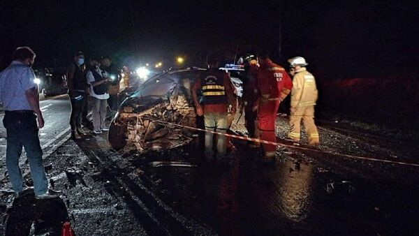 Choque de vehículos deja un muerto y un herido en Edelira