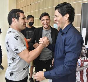Nelson Haedo Valdez hace oficial su partido despedida