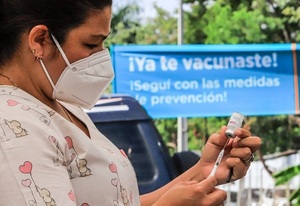 Aplicarán tercera dosis a los que completaron el esquema hasta el 30 de julio