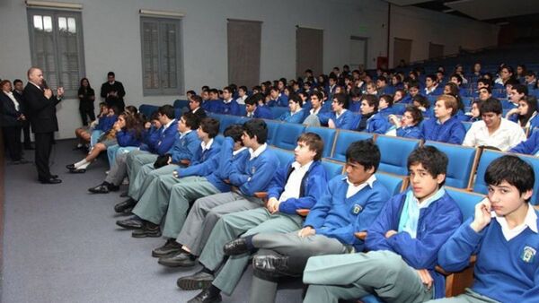 Acto honorífico de la Academia Literaria del Colegio San José