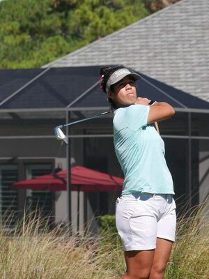 Sofía y Milagros luchan en el Q-Series de Golf - Polideportivo - ABC Color