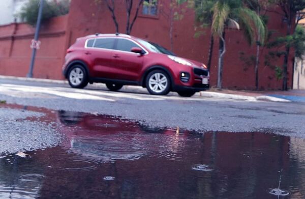Chaparrones con tormentas y temperaturas elevadas para este viernes