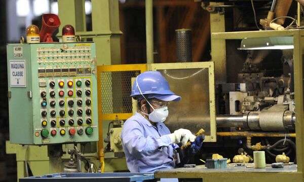 Economía brasileña entra en recesión técnica y cae 0,1 % en tercer trimestre