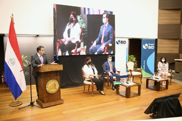 Presentan libro virtual para entender la economía del Paraguay