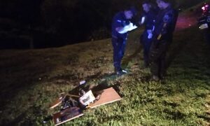 Delincuentes abandonaron tragamonedas al ser perseguidos por guardia ciudadana