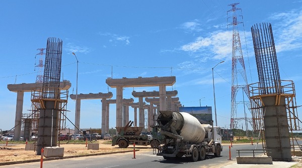 Puente Héroes del Chaco: inició el hormigonado de la última fila de pilotes para base del atirantado - .::Agencia IP::.