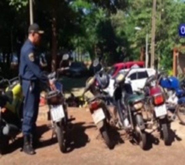 Llenaron de motos predio de la PMT en CDE - Paraguay.com
