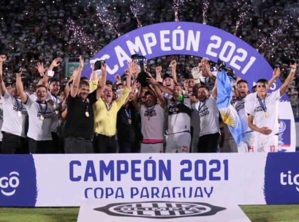 Olimpia tras ganar la Copa Paraguay, espera rival para la Supercopa