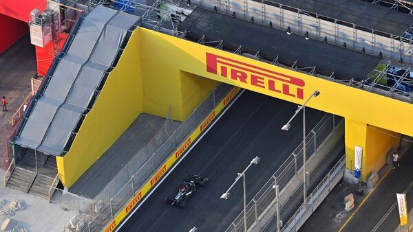 Hamilton por delante de Verstappen en el primer libre