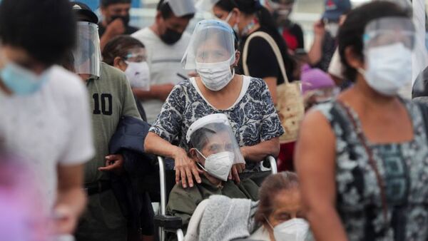 Gobierno de Perú dispuso toque de queda para las fiestas de fin de año