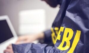 FBI puede obtener acceso al contenido de mensajes de WhatsApp, iMessage y Line