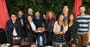 La Nación / Paraguayos exitosos en Buenos Aires se juntaron en el Antojo