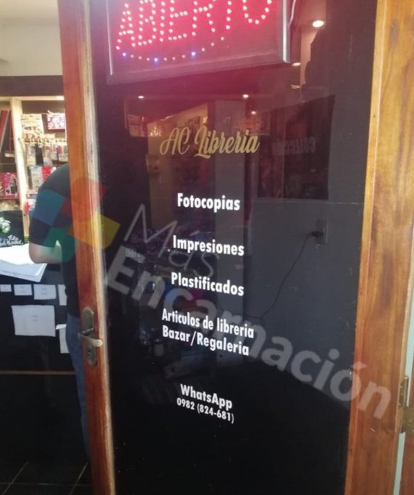Allanamiento fiscal en Encarnación: Librería falsificaba PCR negativo para cruzar el puente - ADN Digital
