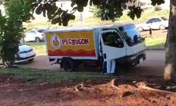 Dos delincuentes asaltaron a repartidores de Coronel Oviedo – Prensa 5