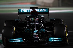 Hamilton arranca con buen pie en Jeddah