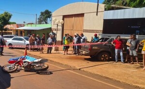 Motociclista murió tras chocar contra dos camionetas