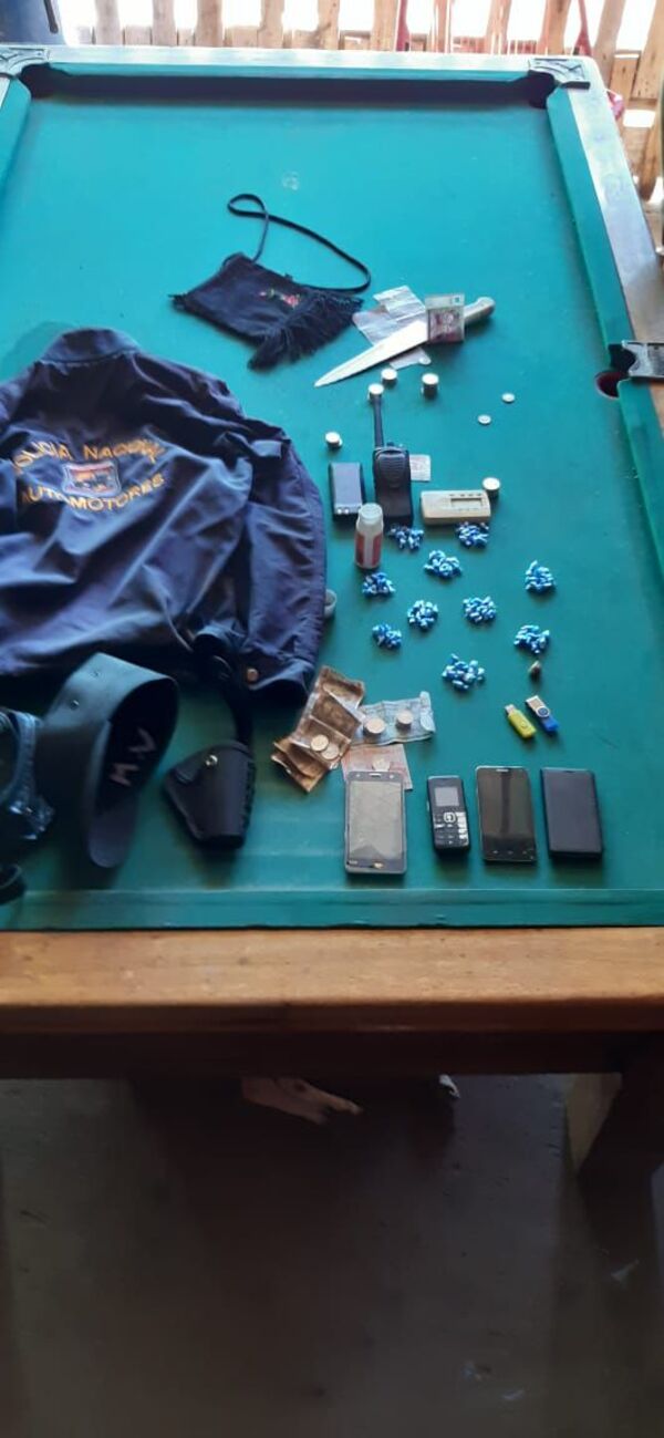 Allanan casa de supuesto microtraficante en San Antonio y elementos policiales - Nacionales - ABC Color