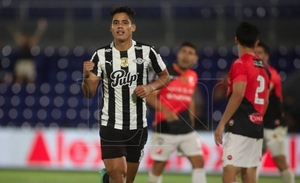 Diario HOY | Libertad despide a River con goleada y se ilusiona con jugar la Supercopa Paraguay